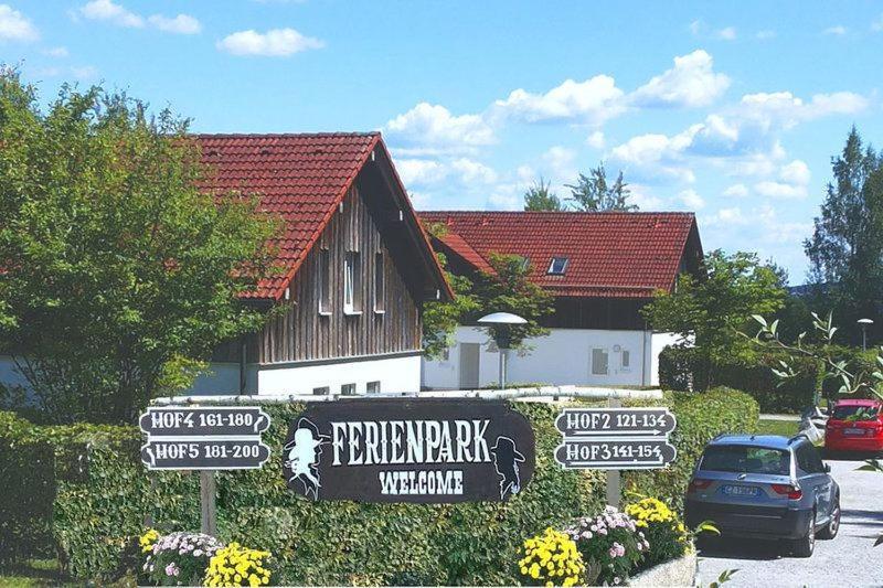 Ferienhaus Bayern Am Ferienpark Westerncity Eging Bagian luar foto